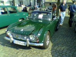 Triumpf TR 4