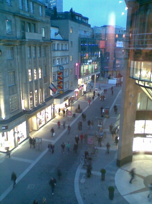 Shadowstraße Düsseldorf, seen from World Coffee on the 3rd of Meyer'sche Buchhandlung