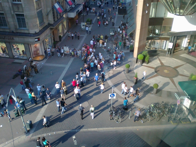 Shadow-Arkaden an der Ecke der Shadowstraße, Einkaufsstraße in Düsseldorf, wie man sie vom World Coffee in der Mayer'schen Buchhandlung sieht