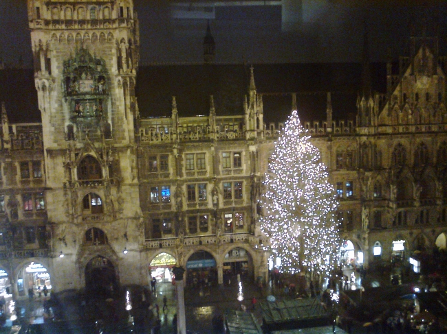 Weihnachtsbaum auf dem Marienplatz, 