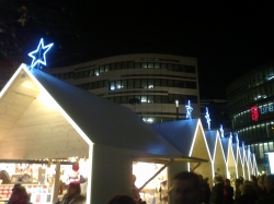 Weihnachtsmarkt, Shado...