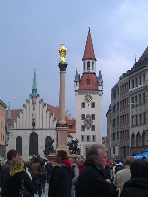 Rathausplatz looking towards Spielzeugmuseum, 