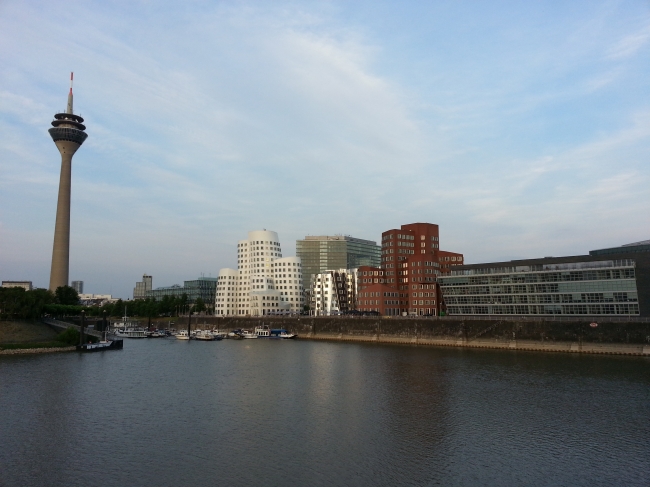 Funkturm und Gehry Bauten, 