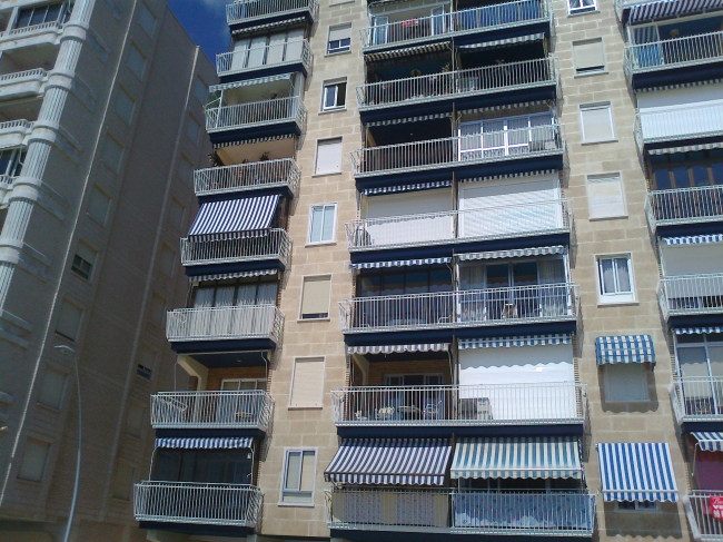 Windows and balconies of Edif. Montduver 21, Windows and balconies