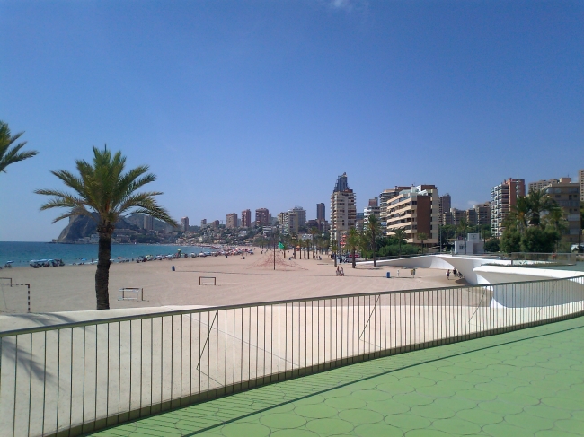 Green Promenade, Playa de Poniente, looking towards La Calas