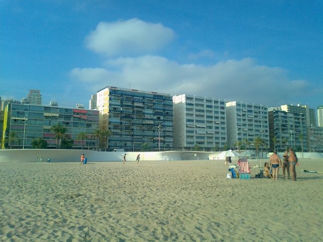 Edificios from the beach, 