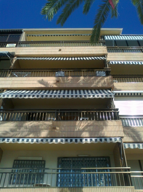 Edificio Madrimar, balconies