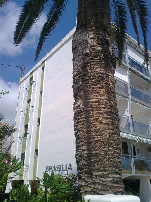 Edificio Brasilia from the left, 