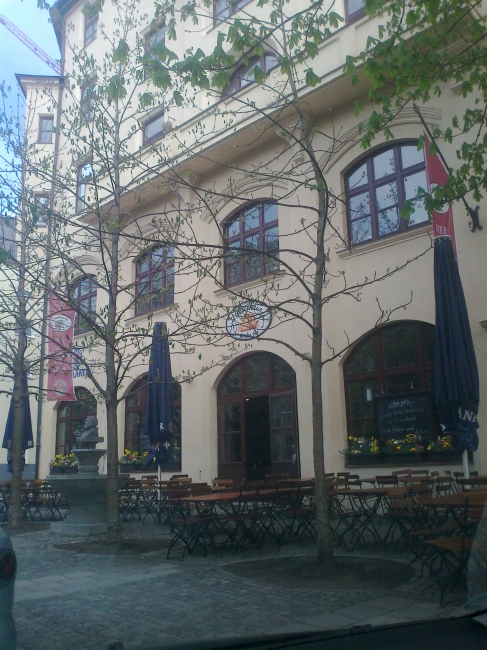 A smaller beer garden near the Deutsches Museum, 