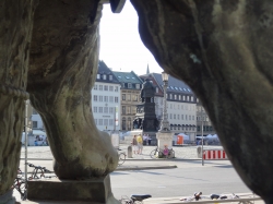 Blick auf den Opernplatz