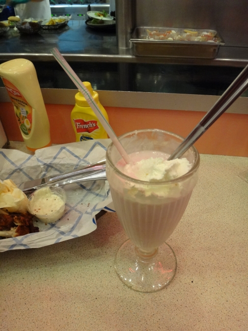 Annettes's Diner Strawberry Milk Shake, 